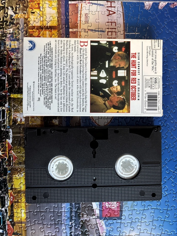 The Hunt for Red October VHS Used Alec Baldwin, Sean Connery - Image 2 of 4