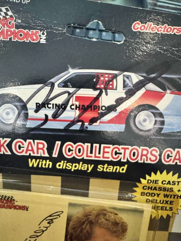 Autographed Racing Champions 1989 Bill Elliott Series 1  Blue Stripe on Trunk - Image 2 of 4