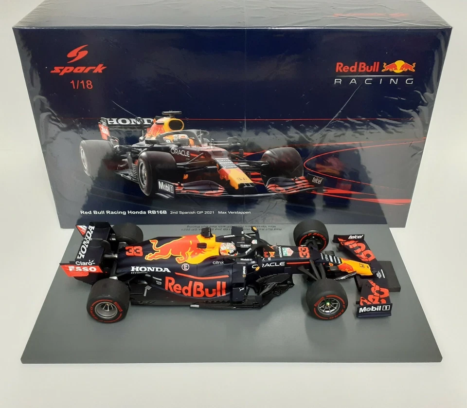 Spark 1:18 Model Car F1 Red Bull Honda RB16 Verstappen Spain 2021 Die Cast - Image 4 of 4