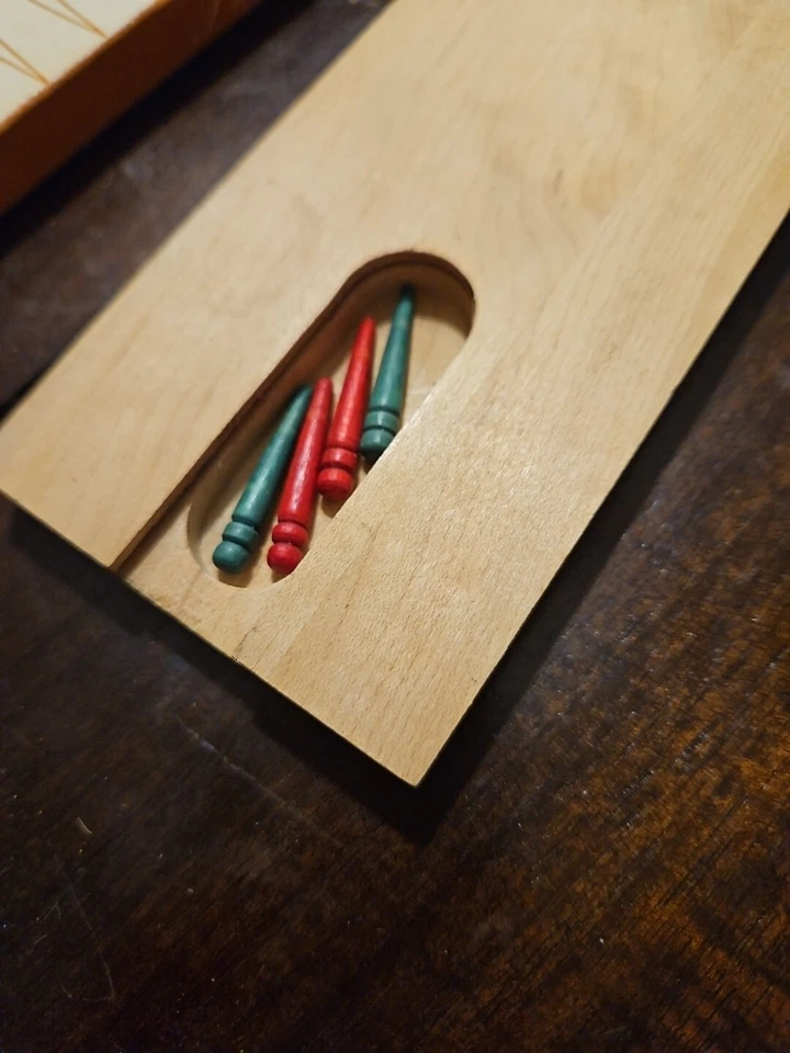 EUC Vintage 2 Lane Pleasantime Wooden Cribbage Board #705 4 Pins Original Box - Image 3 of 3