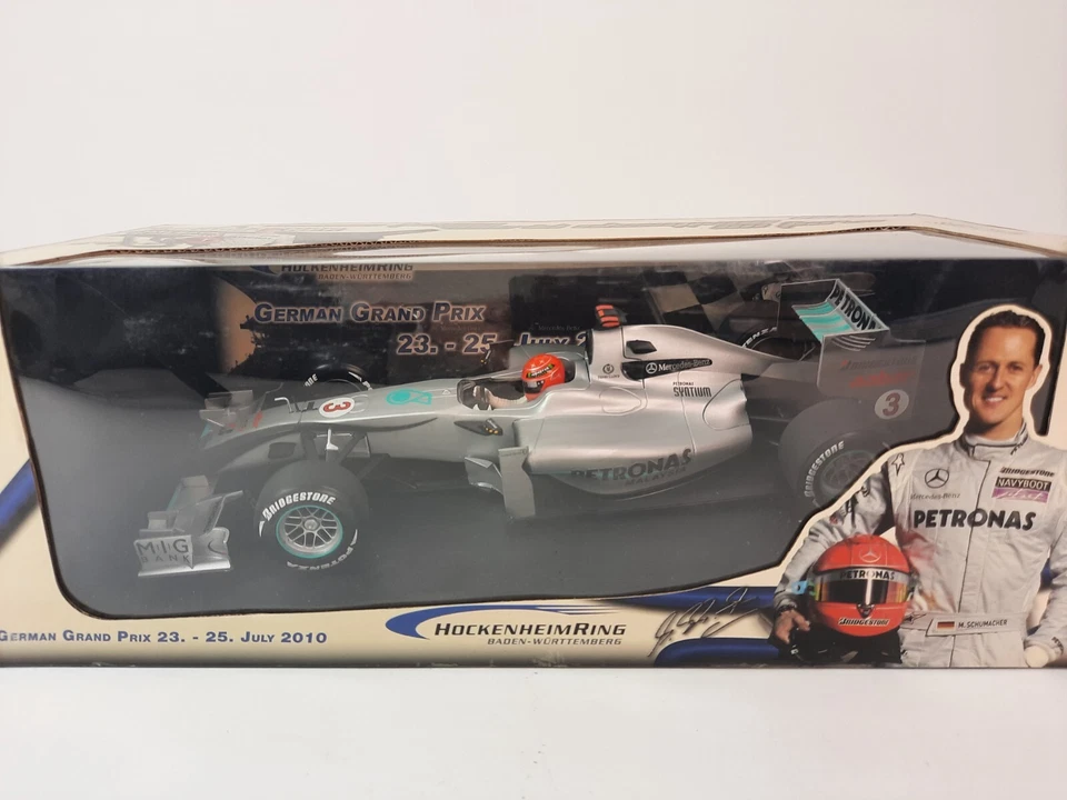 Minichamps Mercedes F1 Michael Schumacher Showcar 2010 HOCKENHEIM 1/18 - Image 2 of 4