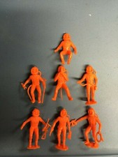 1969 Vintage Multiple Plastics Red Space Astronaut set Army men APollo Gemini