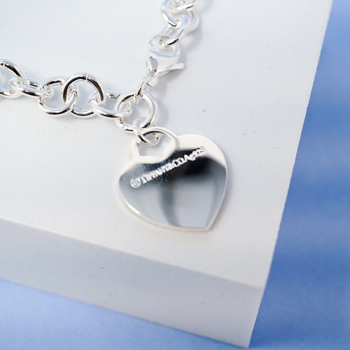 Tiffany & Co. Bracelet Silver Plated Crystal Heart Tag With Crystal & Gift Box - Picture 6 of 9