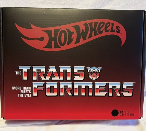 Hot Wheels Transformers Optimus Prime Die-Cast - Generation 1 Edition - Picture 8 of 9