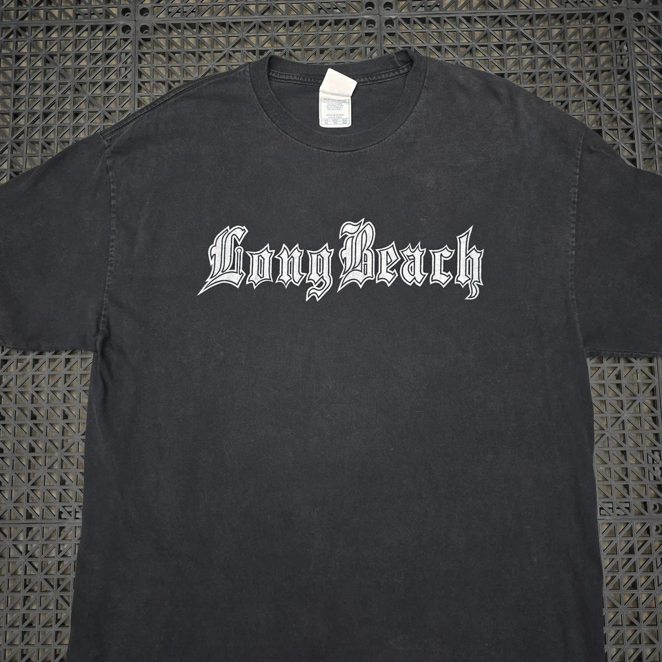 Camiseta De Colección Long Beach Antigua Inglesa Para Hombre XL Negra Manga Corta Y2k Foto 3 de 4