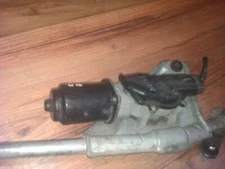 Subaru Legacy 1995 Windscreen Front Wiper Motor USED, #67588-95