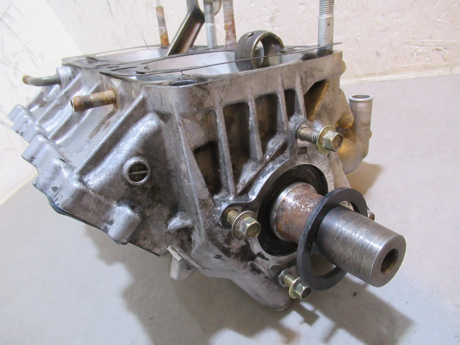 Arctic Cat Firecat 700 Bottom End Crankcase Shaft 2003 #2