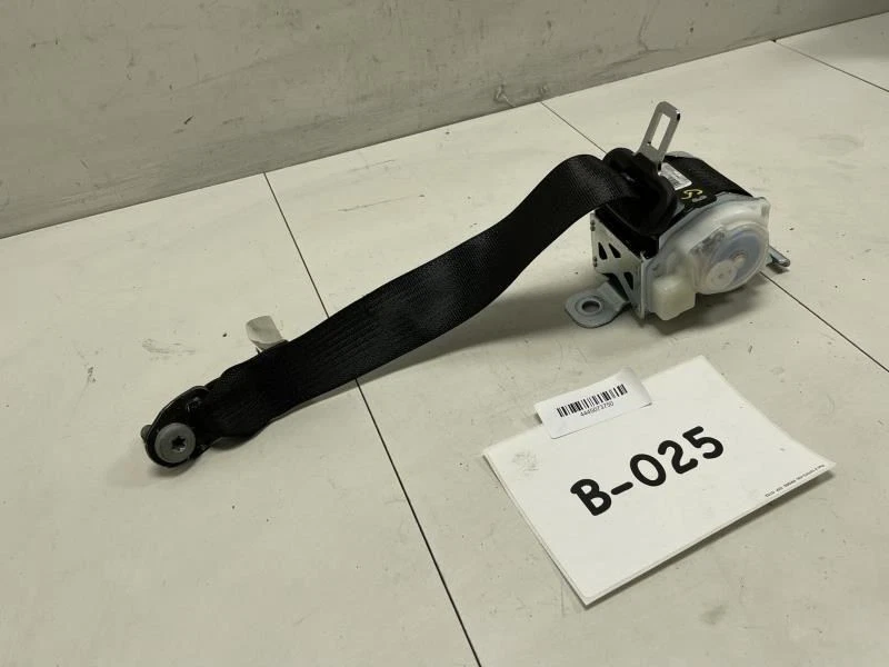 Chevrolet Malibu 2014 retractor de cinturón de seguridad trasero derecho OEM+ Foto 3 de 4