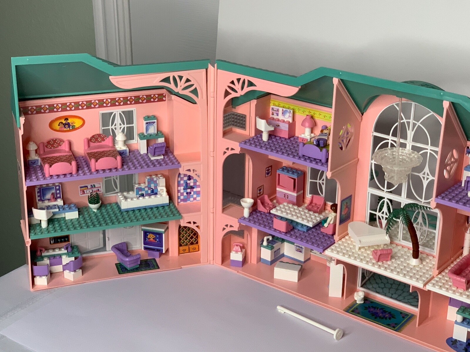 mega bloks dollhouse
