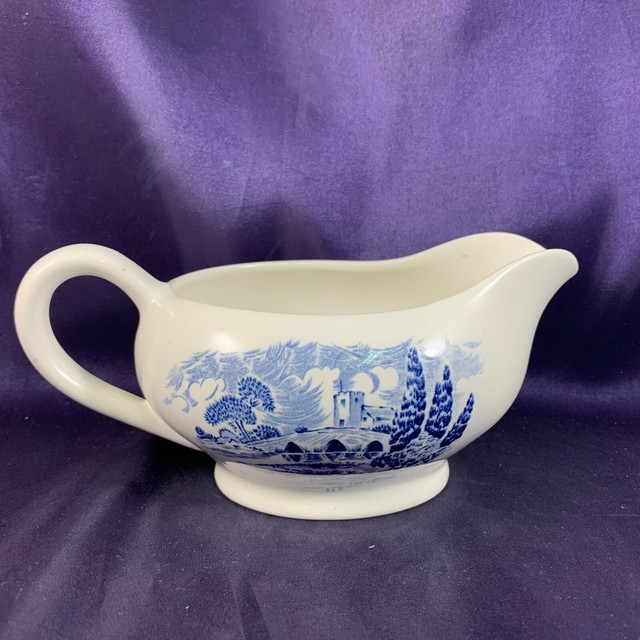 Wedgwood COUNTRYSIDE BLUE Gravy Boat 5 1/4" eBay