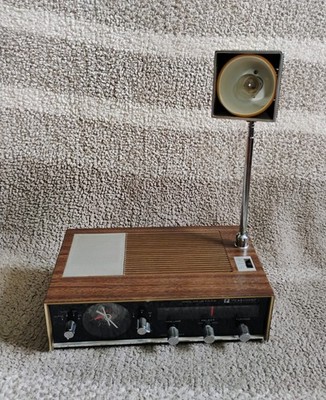 Vintage Penncrest Solid State Radio Model 3080 With Lamp Tested