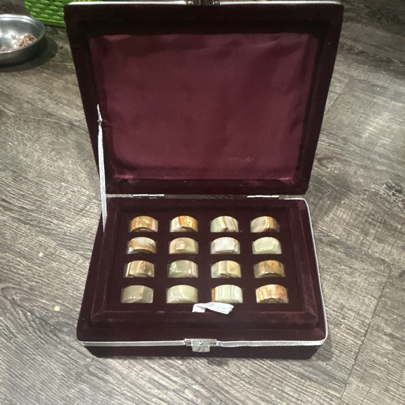 Burgundy Velvet Lined Rectangular Stone Set 24 Pieces 