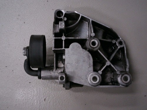 Riemenspanner Lagerblock Klimakompressor 7787319 BMW 320td compact Bj 2003 E46