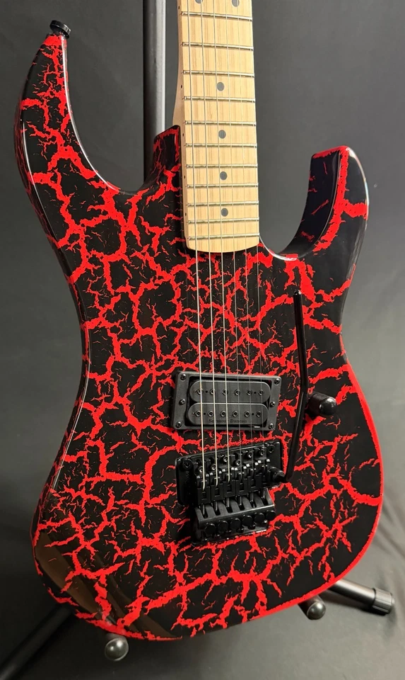 B.C. Rich Gunslinger Retro II Electric Guitar Red Crackle Finish - Image 3 of 4