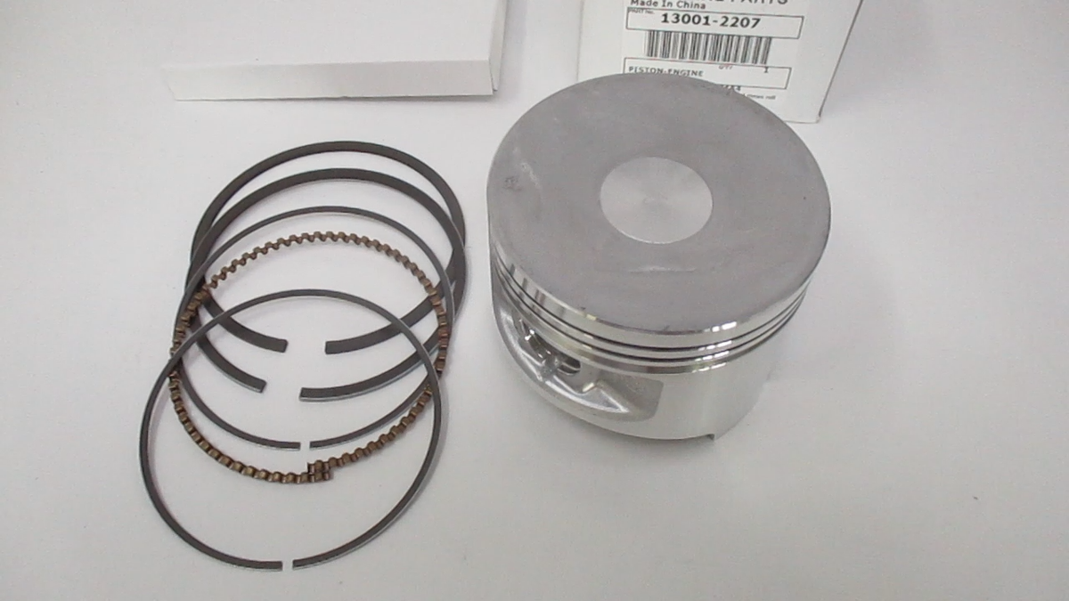 2 Genuine Kawasaki 13001-2207 13008-6007 Piston & Rings STD FE290D