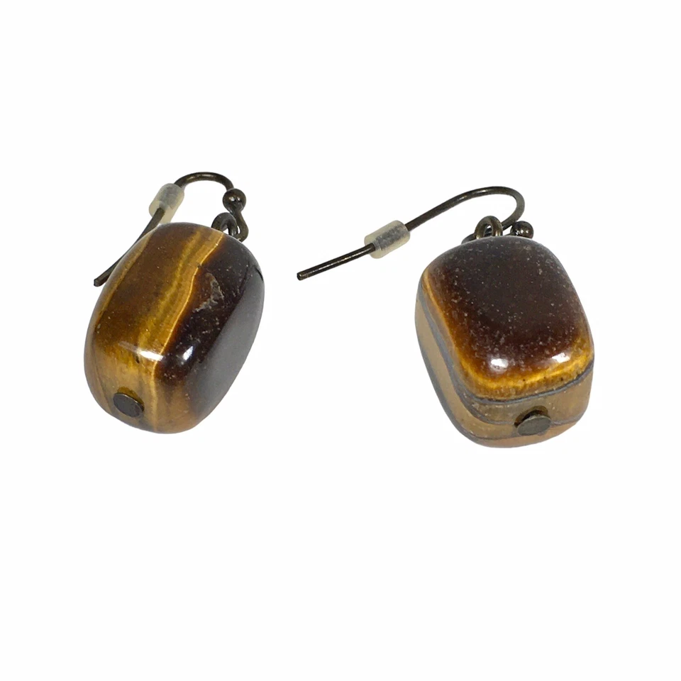 Bloque de cuentas de ojo de tigre y emblema de latón colgante grueso con conjunto de pendientes vintage Foto 4 de 4