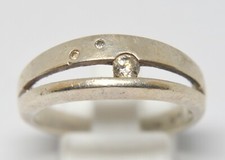 925 STERLING SILVER RING WITH GEMSTONES