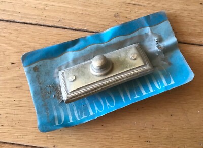 MASSIVER MESSING KLINGELDRÜCKER TÜRKLINGELTASTER VERDRAHTET (new old stock) (A1)