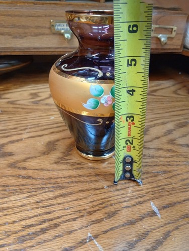 Venetian Amethyst Glass Floral Vase W/Gold Overlay - Vintage Art Glass (SAM) - Picture 2 of 5