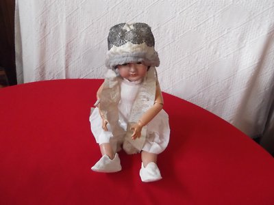 Alte Puppenkleidung, Babymütze