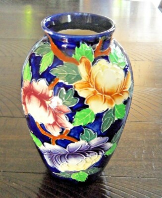 VINTAGE MALING WARE VASE FLORAL PATTERN NEWCASTLE ON TYNE ENGLAND