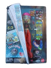 Monster High Fearbook Ghoulia Yelps Doll