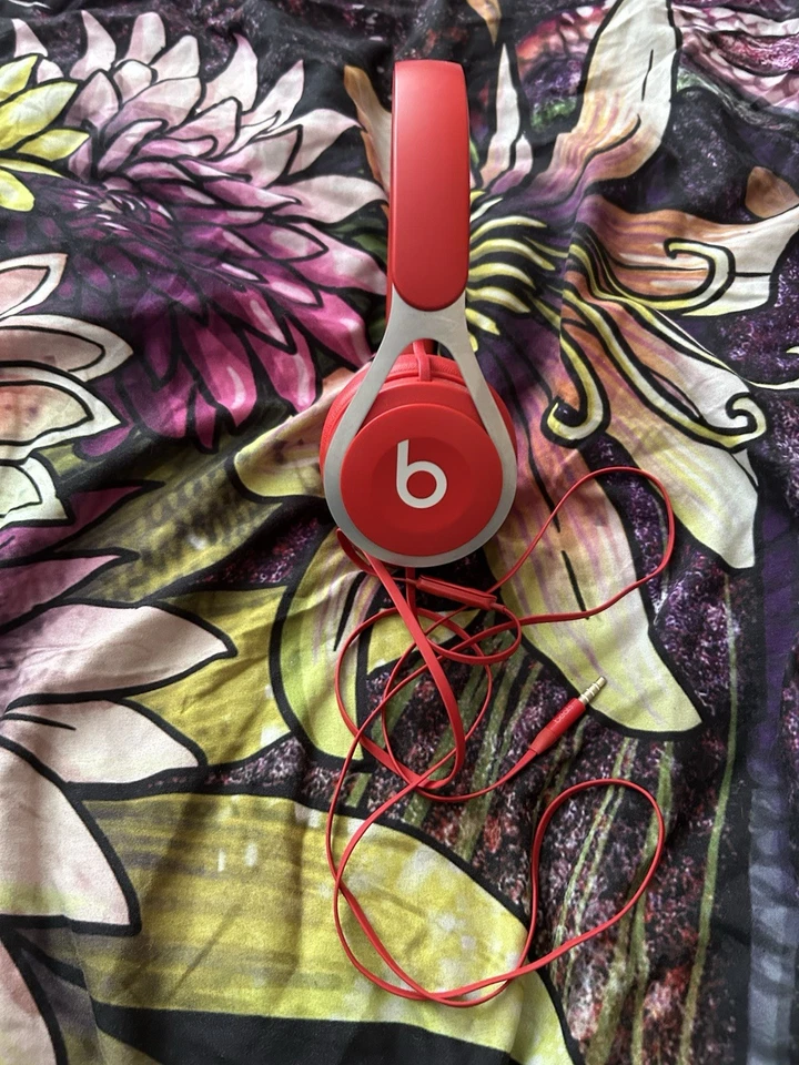 Beats EP, photo 3 of 4