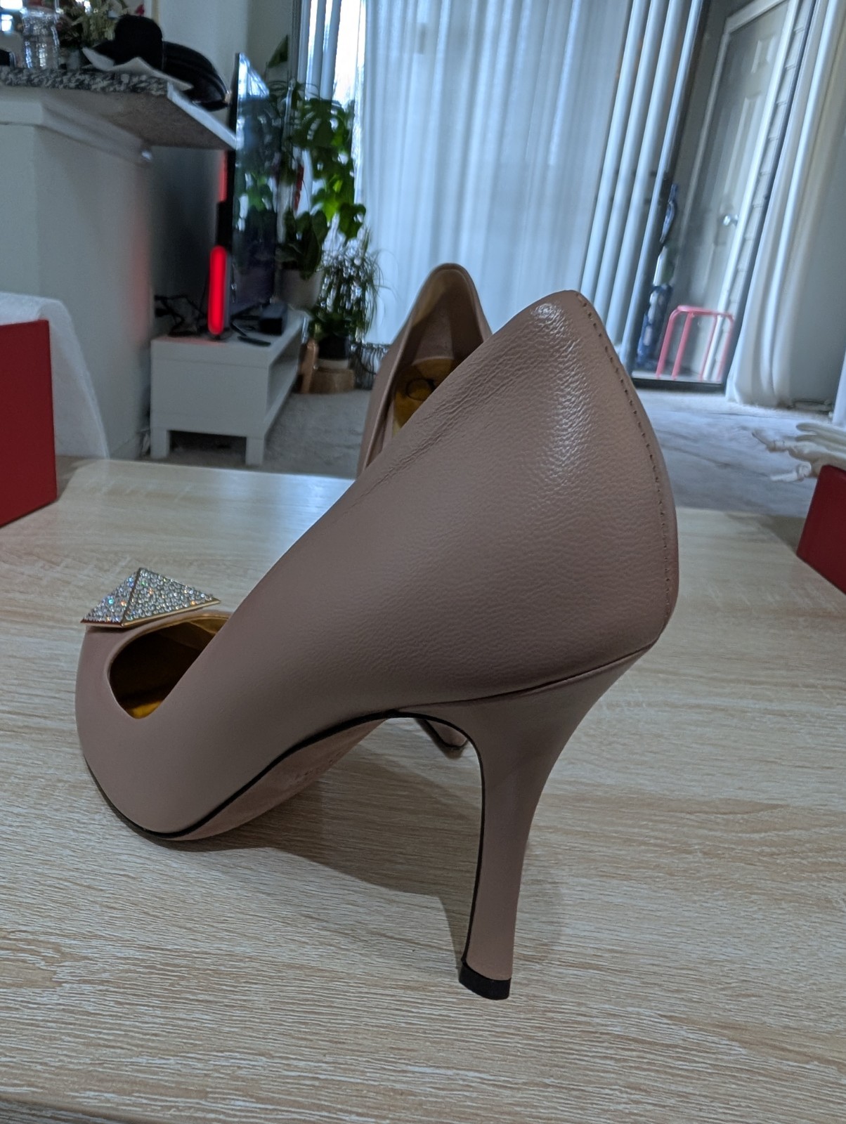 Valentino Garavani One Stud Swarovski Crystal Pumps Rose Cannelle Nude Size 37 thumbnail 3