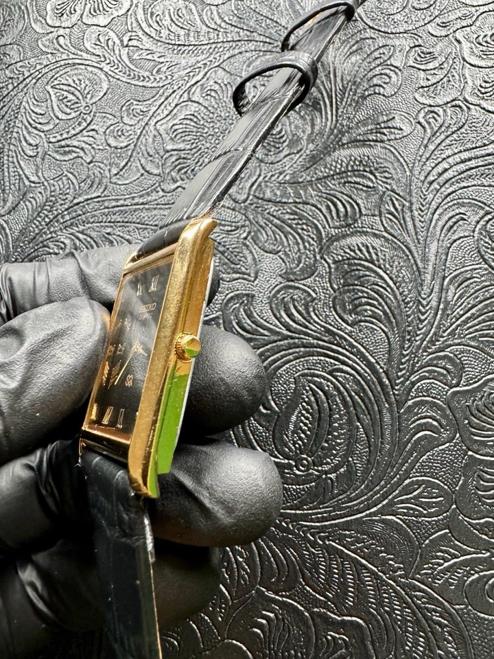 BLACK DIAL RARE Vintage Seiko Slim Quartz Men's Wrist Watch - Image 3 of 4