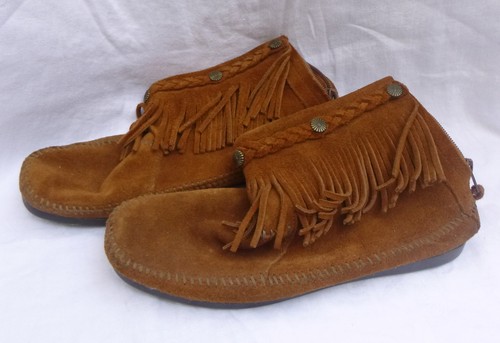 minnetonka ladies boots