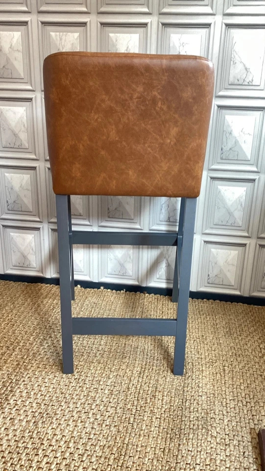 DESIGNER BAR /KITCHEN STOOLS FROM KNIGHTSBRIDGE FURNITURE ALFIE RANGE - Image 4 of 4