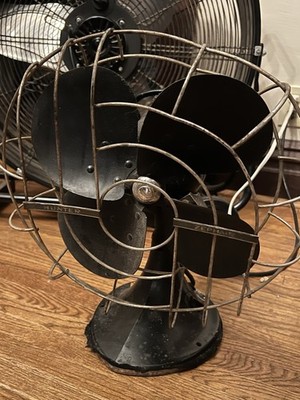 Hunter Zephair Vintage Oscillating Electric Fan CAT.NO. C-1255