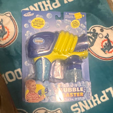 Kid Galaxy Bubble Blaster Bubble Toy Gun w/ Bubble Solution, Age 4-7