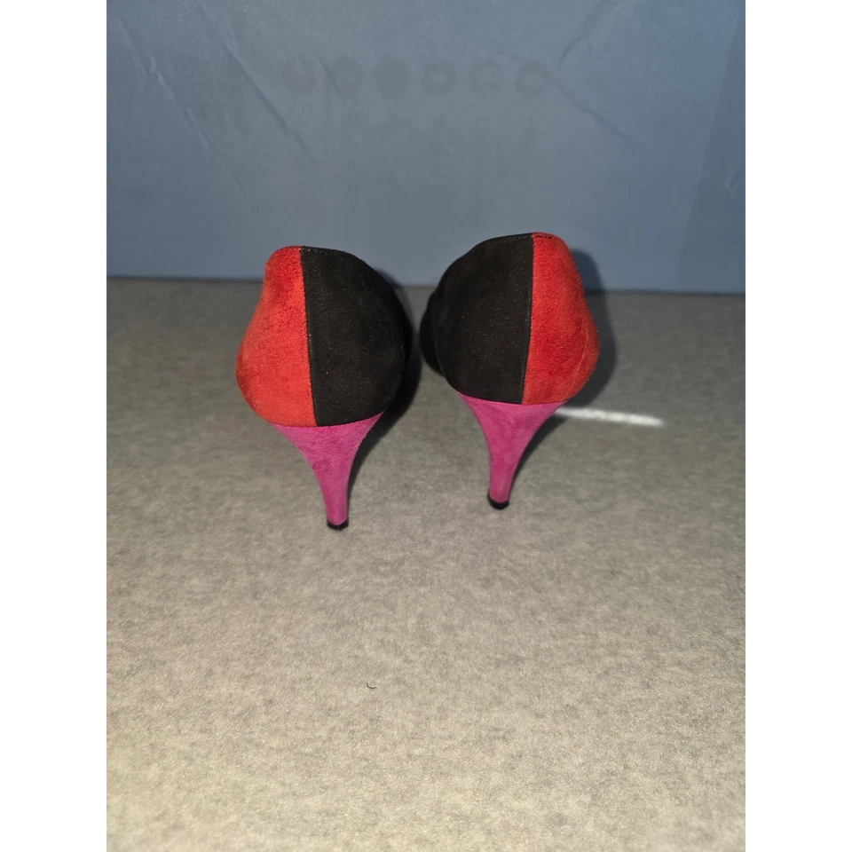 Zapatos de salón Anne Klein Couture de gamuza con bloques de color punta talla 7,5 M Foto 3 de 4