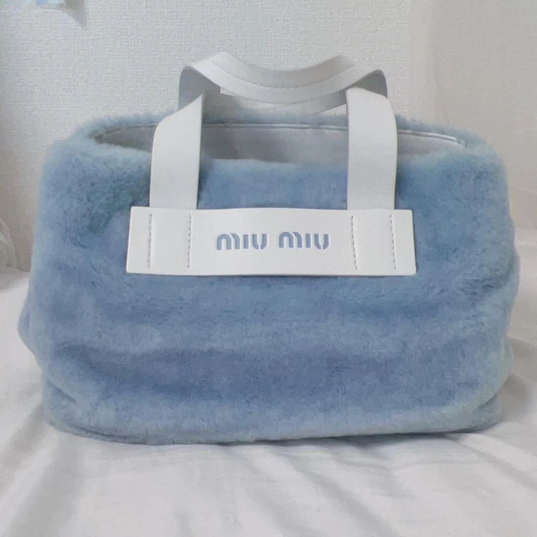 miumiu ファーバッグ ブルー ミュウミュウ ファー ハンドバッグ ライトブルー A2775460｜中古