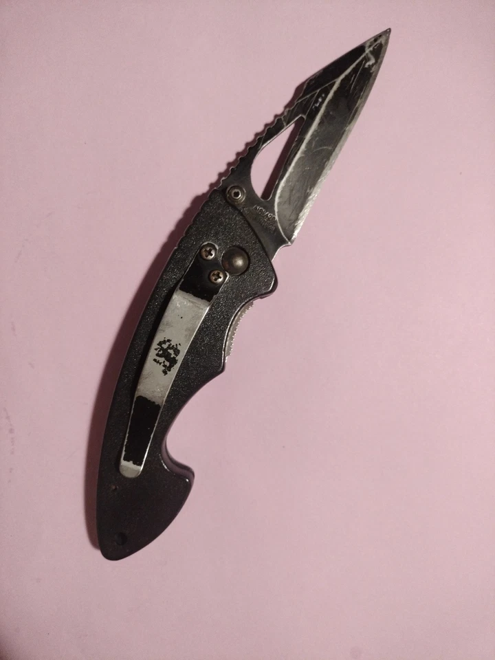 Cuchillo plegable táctico asistido por resorte Rough Rider modelo RR329 #19 AISI 320. HW Foto 2 de 4