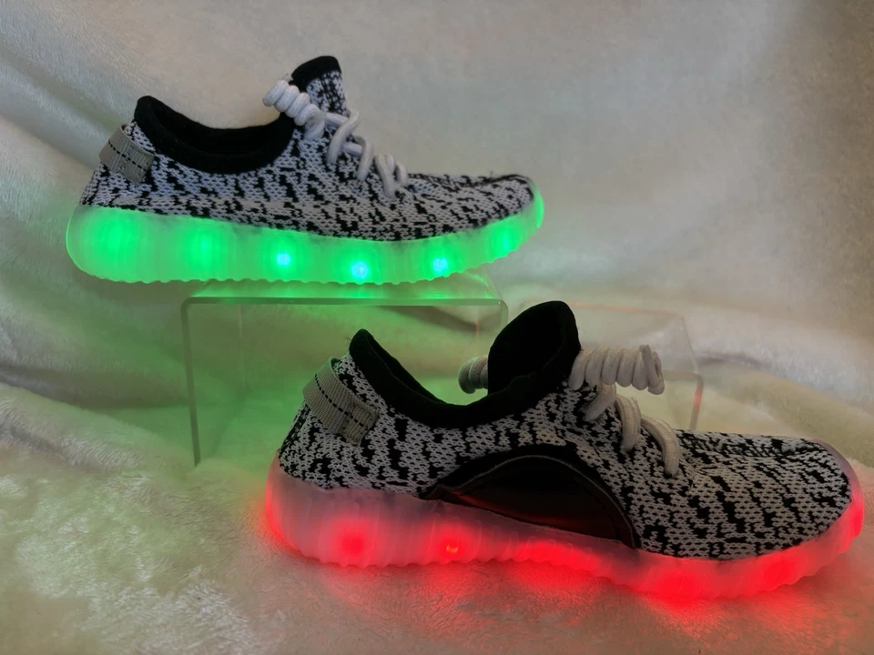 LED Light-Up Lace-Up Luminous Sneaker USB Rechargeable Black/Gray Shoes - Image 2 of 4