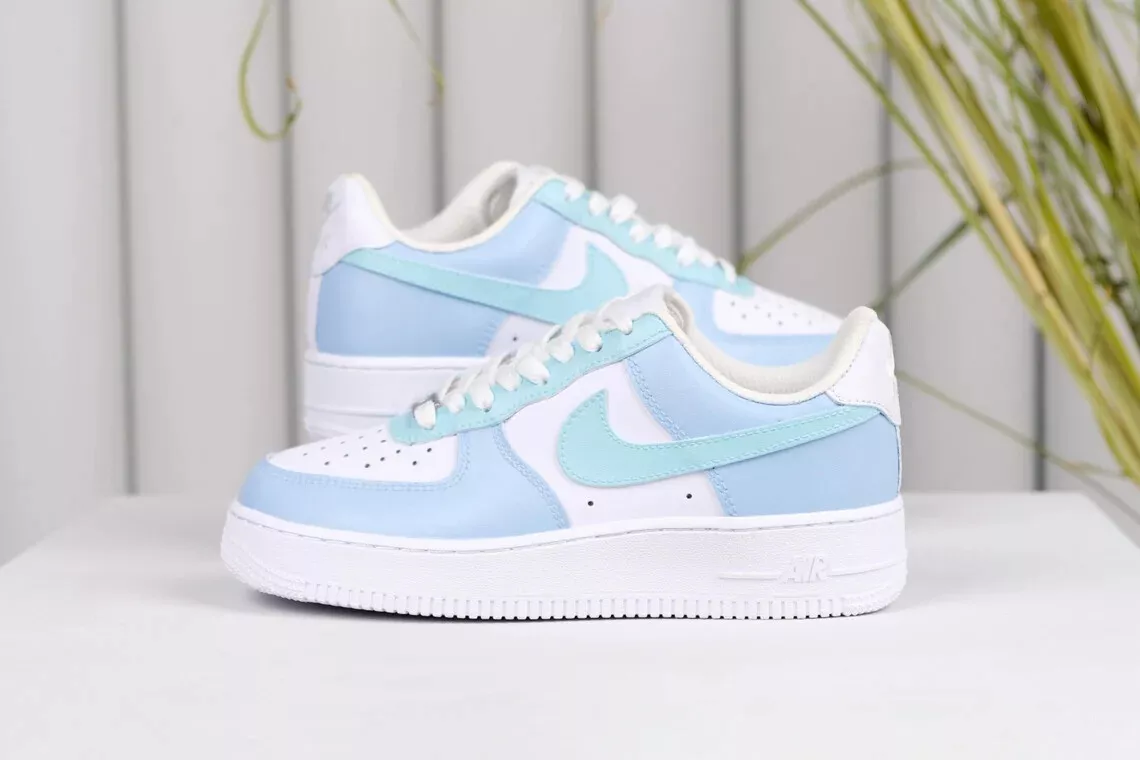 White and light sales blue air force 1
