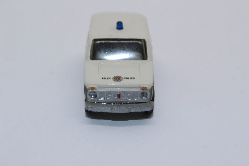 dm1562, Alter ADP Modell Kleinserie LADA Niva Volkspolizei TOP 1:87 / H0 - Bild 4 von 4