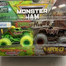 Monster Jam Zombie vs Hunter Monster Mutt Dalmation vs MAX-D Special Edition 