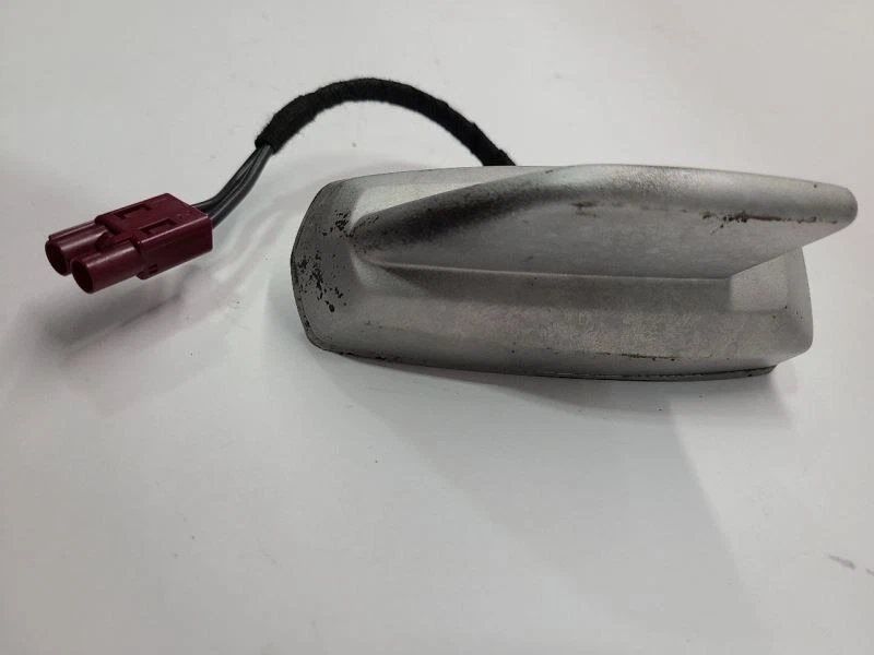 2014-2019 CHEVROLET SILVERADO 1500 КРЫША МОНТИРУЕТСЯ АНТЕННА - Изображение 2 из 4