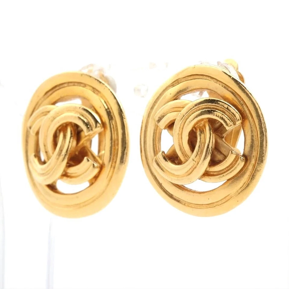 Pendientes Chanel Vintage Chapados en Oro CC Clip-On Redondos Medallón Logo 1996 96P Foto 4 de 4