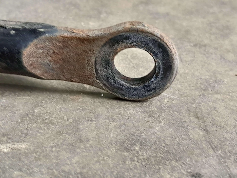 2011-2013 Kia Sorento 2.4L Rear Stabilizer Bar Swaybar OEM 555102P000 - Image 4 of 4