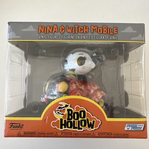 Offiziell lizenzierte Boo Hollow Nina in Witch Mobile Paka Paka Ride Vinylfigur - Bild 1 von 10