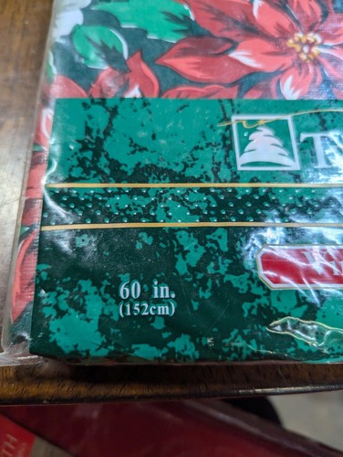 Trim A Home Vinyl Tablecloth Christmas Pretty Poinsettia 60 Inch Round NIP - Picture 2 of 3