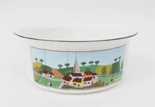 Villeroy & Boch Naif Vilden Porcelain Ridge Flare 8" Souffle Serving Dish SOU8M1