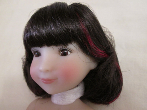 Sydney Nude Ruby Red Fashion Friends Siblies Doll Black Hair Red Highlights - Picture 5 of 9