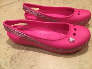 crocs ballet flats pink