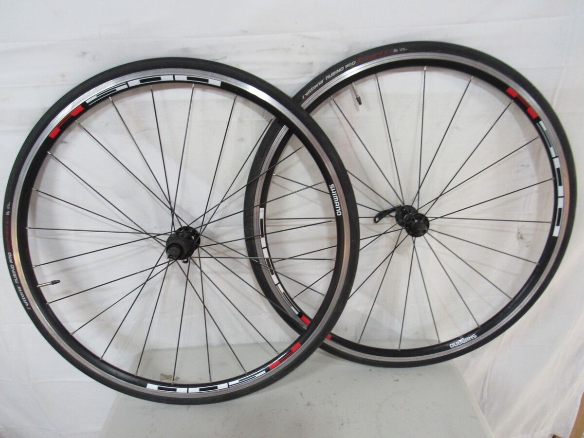 Shimano R500 WH-R501 10 Spd Alloy Clincher Road Bike Shimano R500 WH-R501 10 Spd Alloy Clincher Road Bike