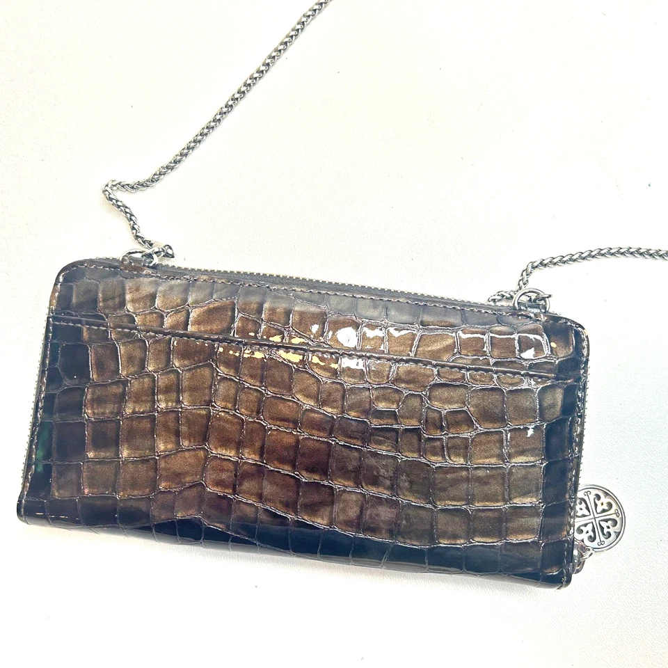 BRIGHTON Cremallera Alrededor Cher Groovy Brillante Cuero de Cocodrilo Xbody Bolso sin asas Cartera Marrón Foto 2 de 4